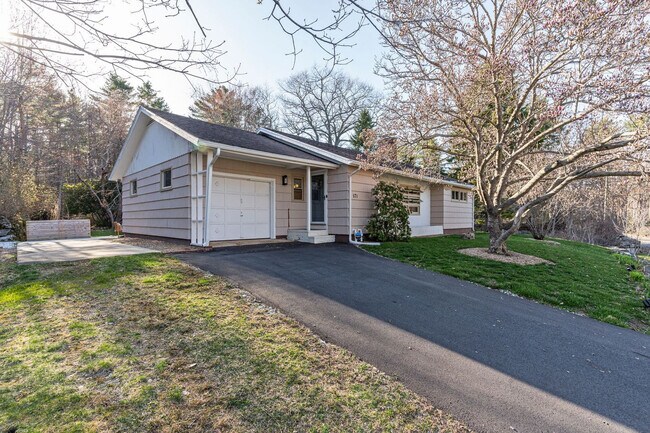 Building Photo - 171 Brackett Rd