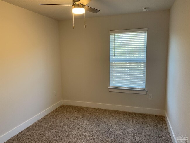 Building Photo - 1524 Farragut Way