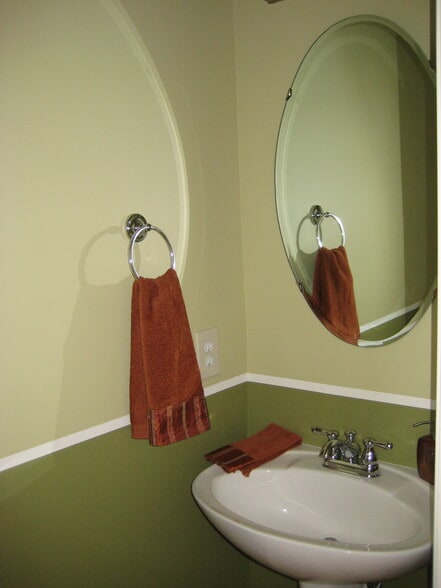 Building Photo - 3829 Taft Ave