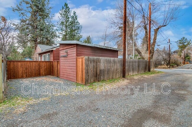 Building Photo - 1252 NW Milwaukee Ave