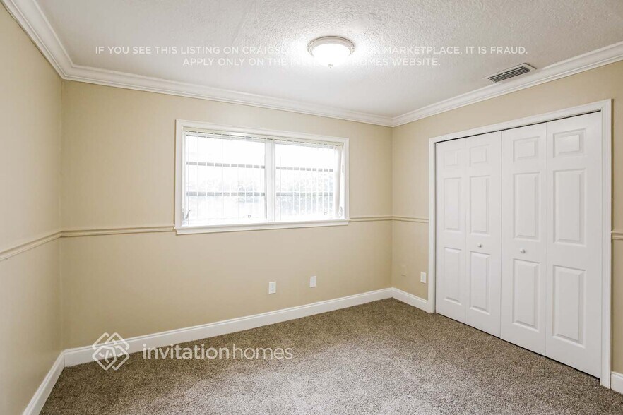 Building Photo - 2150 SW 65th Ave