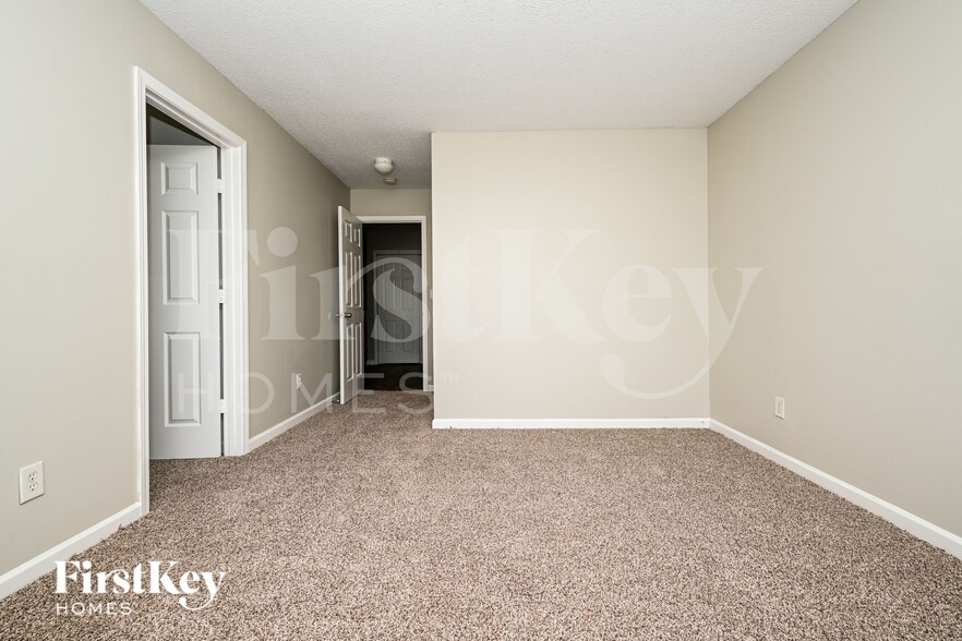 Building Photo - 2355 Brianna Dr