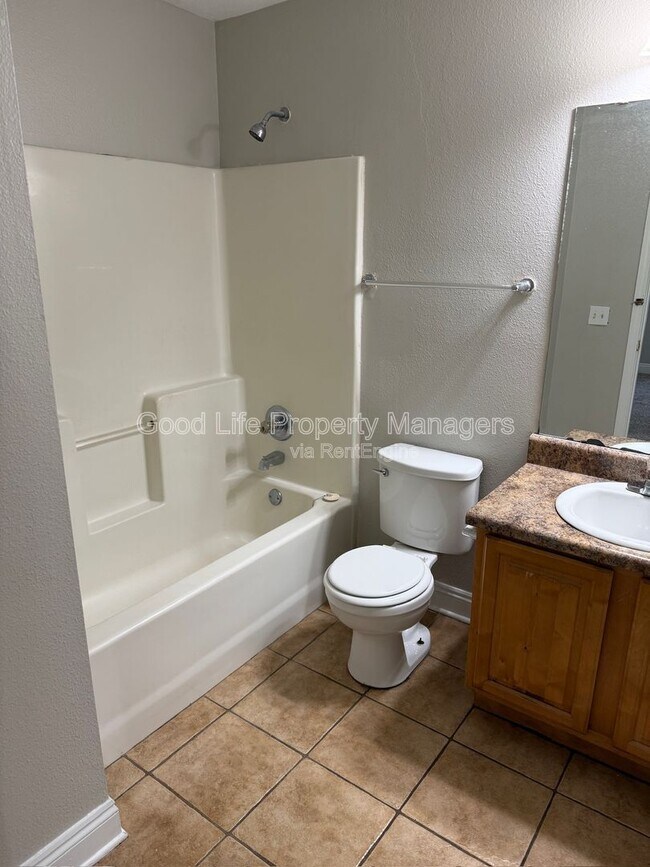 Building Photo - 8440 Chisholm Rd