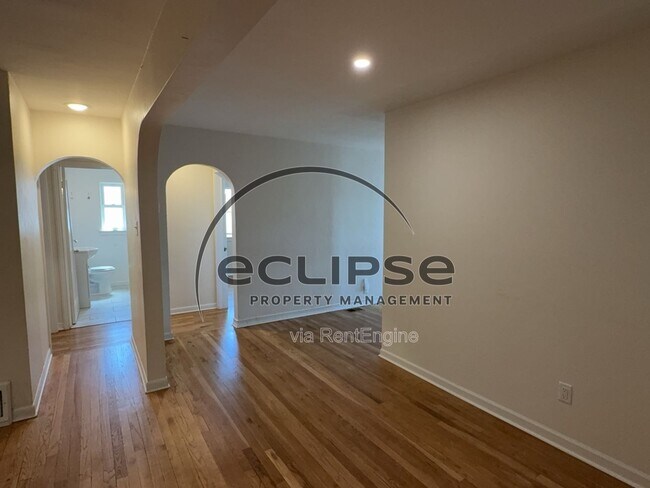 Building Photo - 1250 Orchard Ave
