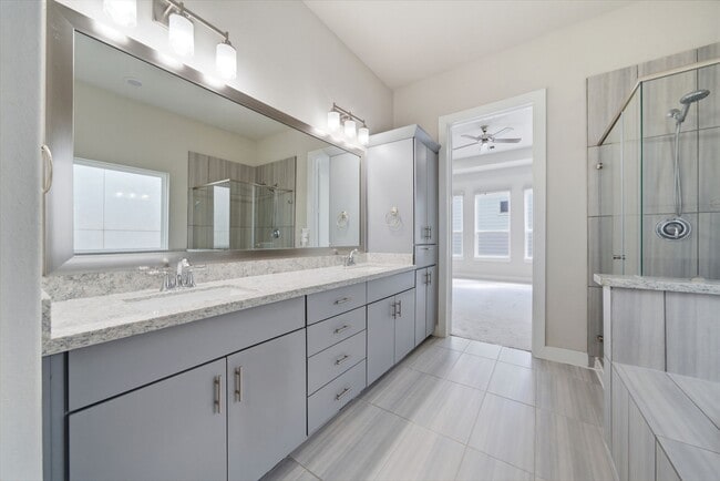 Building Photo - 1307 W 24th St