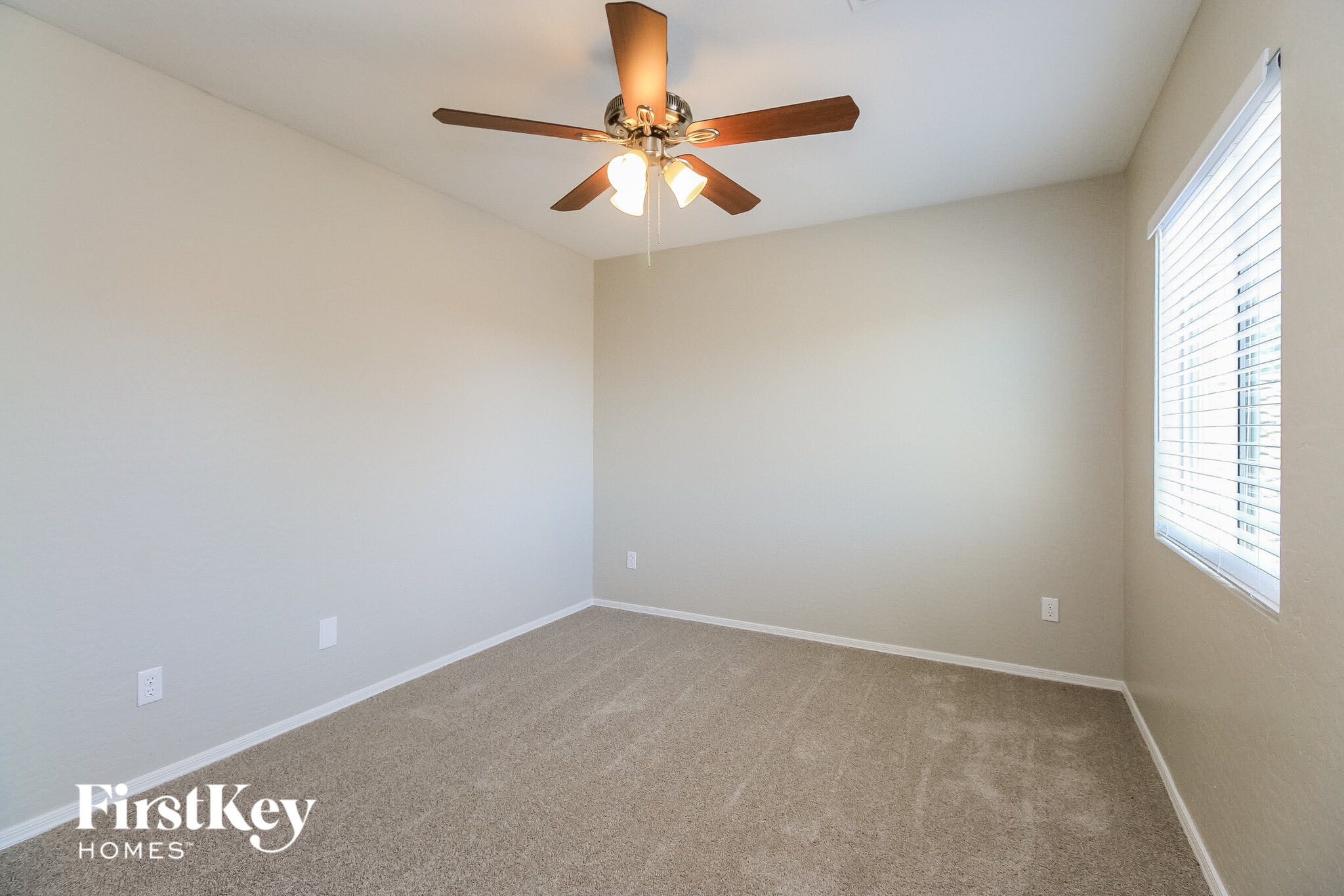 Building Photo - 28183 N Superior Rd