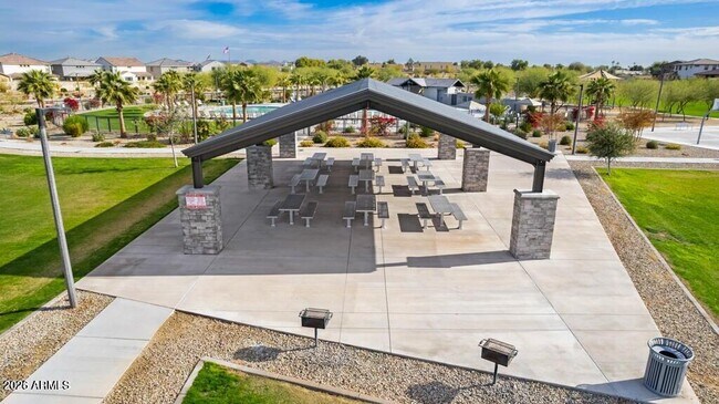 Building Photo - 8954 W San Juan Ave