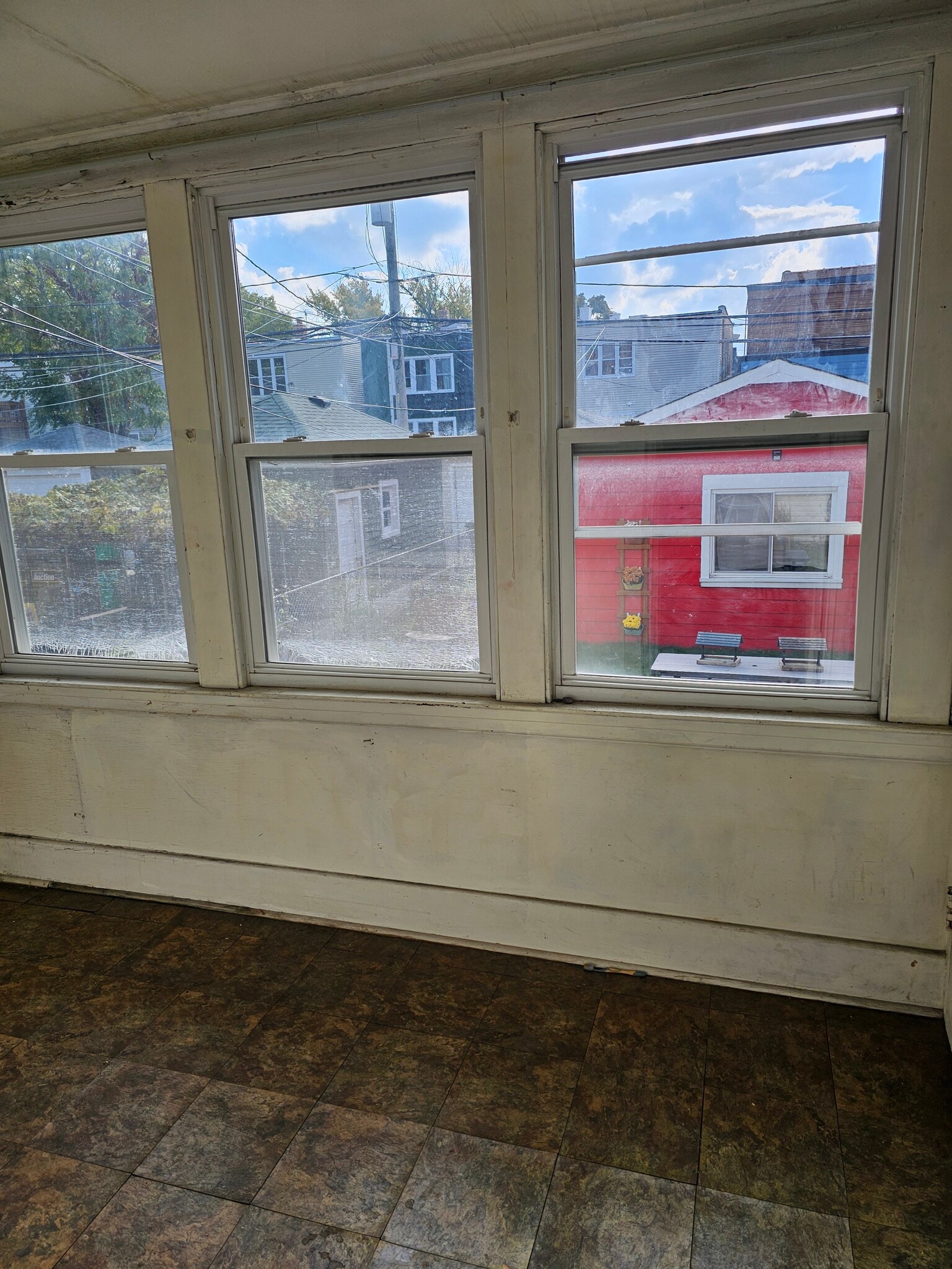 Building Photo - 1731 W Berwyn Ave