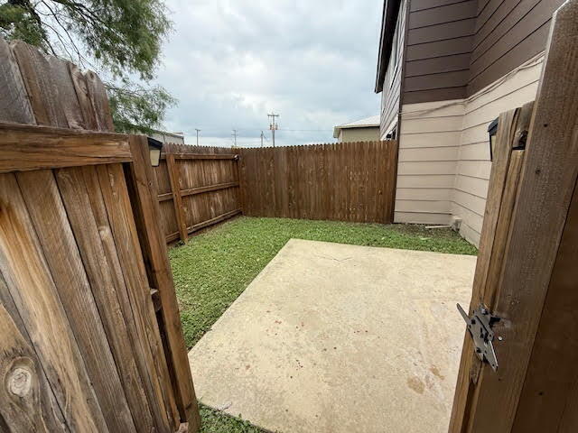 Building Photo - Beautiful 2 Bed/1 Bath Home Close to Bloss...