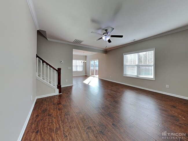 Building Photo - 877 Juno Dr