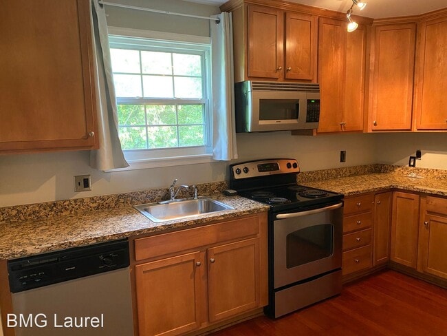 Building Photo - 1 br, 1 bath House - 19 Post Office Ave Un...