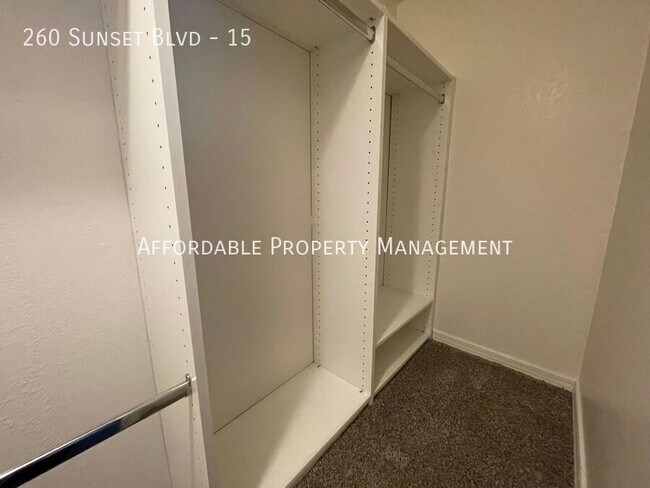 Building Photo - 260 Sunset Blvd