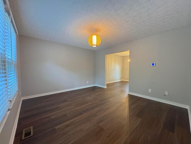 Building Photo - 2113 Smokymill Rd
