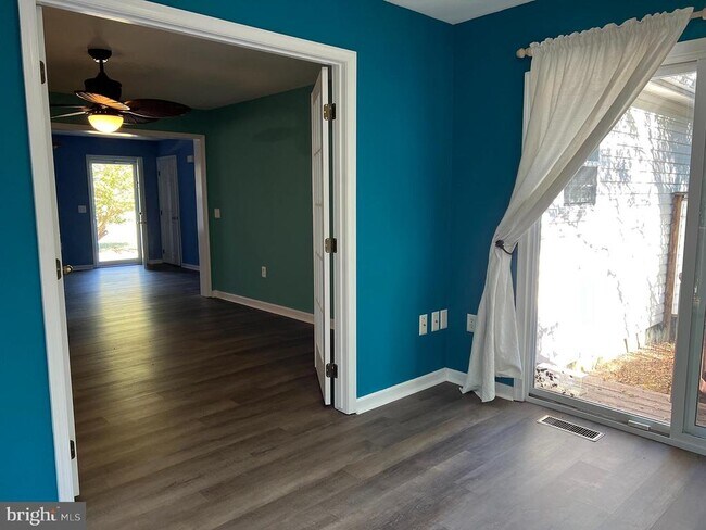 Building Photo - 4 Margate Ct