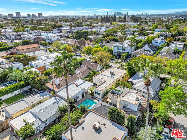 Building Photo - 744 N Sierra Bonita Ave