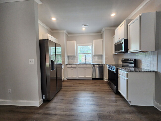 Building Photo - 5265 Wexford Ln