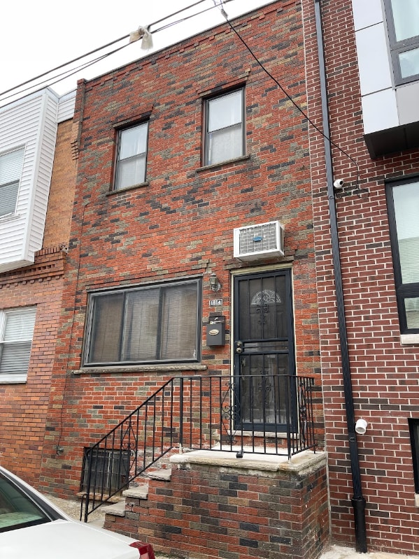 Building Photo - 1814 S Taylor St