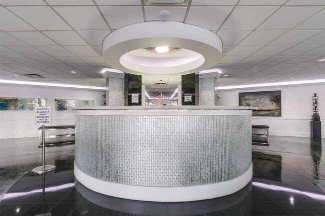 Building Photo - 3700 Galt Ocean Dr