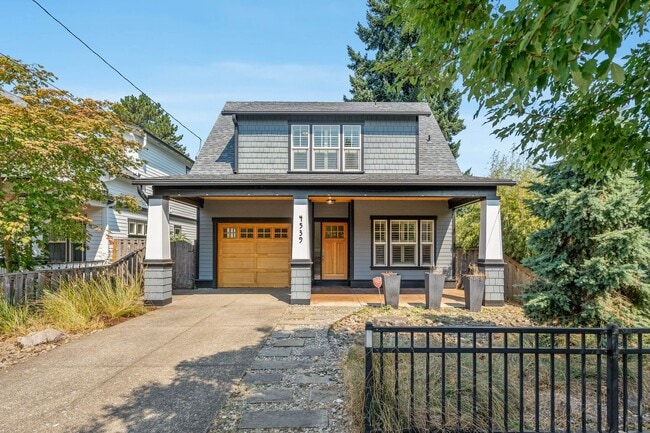 Primary Photo - Beautiful 3-bdrm/2.5-bath in Beaumont-Wils...