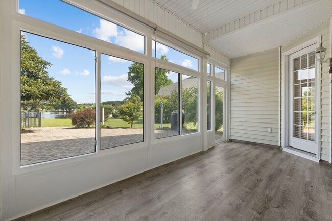 Building Photo - Coastal Living in a Quiet Community