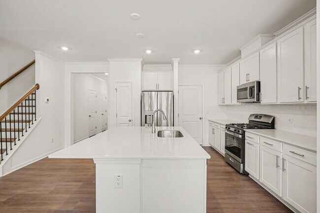 Building Photo - Brand-New Townhome Living in Raleigh!