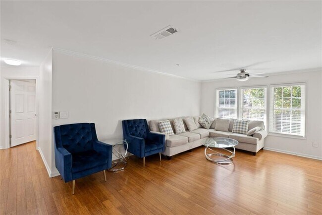 Building Photo - 2714 Vinings Central Run SE