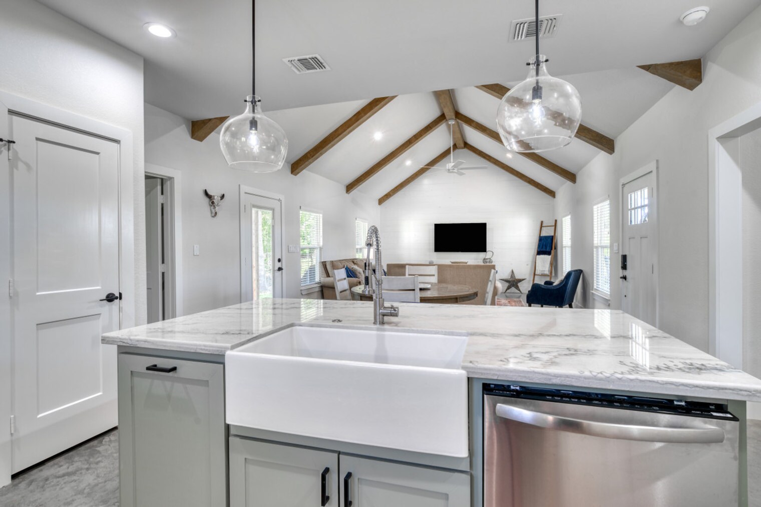 Building Photo - 8300 Lone Star Rd