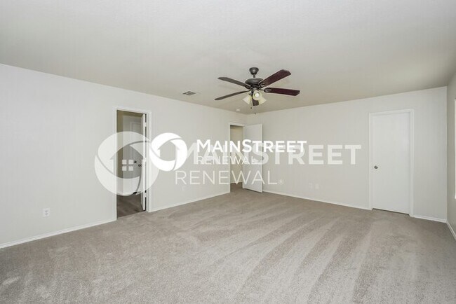 Building Photo - 4 Bedroom Pet-Friendly Home in Fort Worth, TX with Main Street Renewal