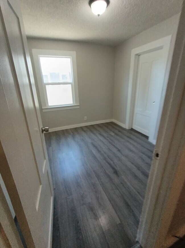 Building Photo - 2 bedroom home in Historic Downtown Riverside