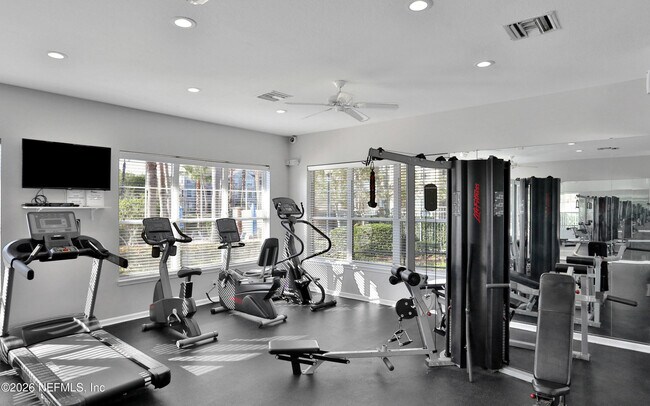 Building Photo - 7990 Baymeadows Cir E