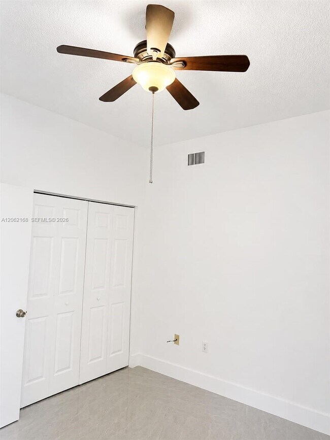 Building Photo - 16341 Malibu Dr