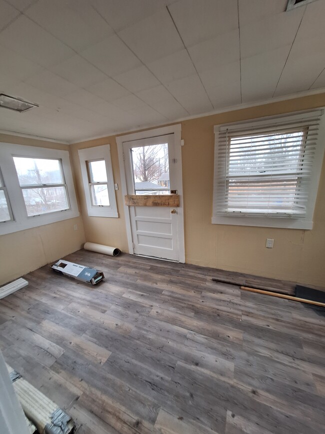 Bonus room - 1423 Oakwood Ave