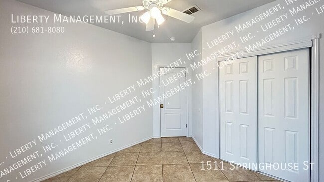 Building Photo - 1511 Springhouse St