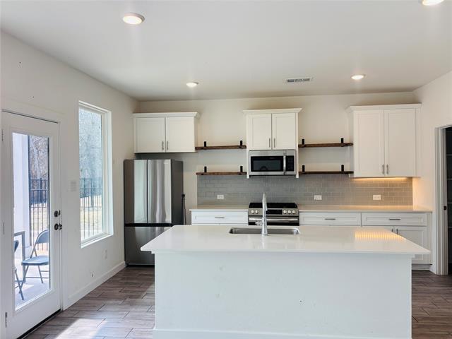 Building Photo - 4508 Hogan's Alley Dr