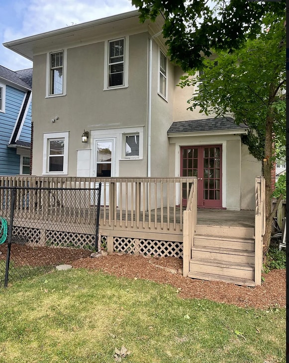 Building Photo - 704 Lovett Ave SE