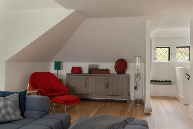 Building Photo - 21 Walnut St