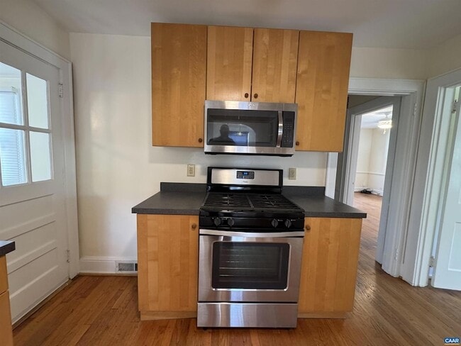 Building Photo - 704 Druid Ave