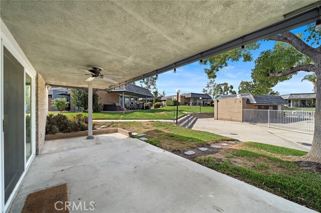 Building Photo - 22400 Canyon Club Dr