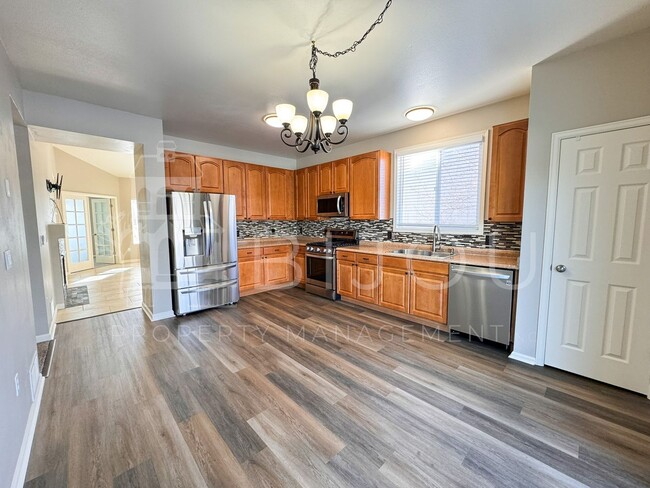 Building Photo - Woodmen Hills Ranch Home