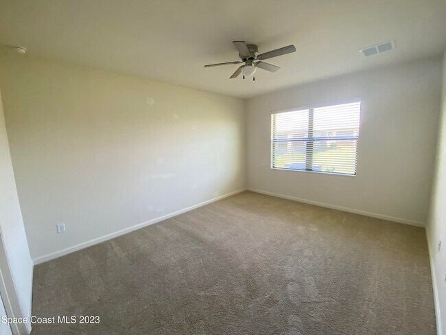 Building Photo - 510 Old Country SE Rd