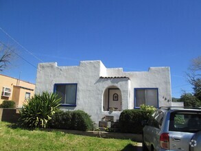 Building Photo - Charming 3 bedroom, 1 bathroom house near ...