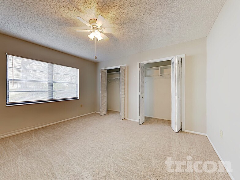 Building Photo - 10457 Laval St