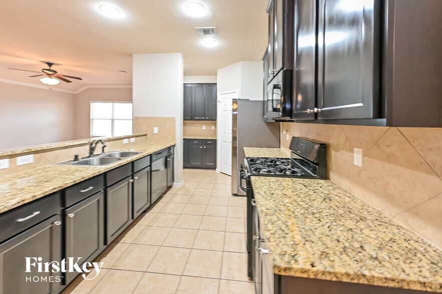 Building Photo - 13142 Lucy Grove Ln