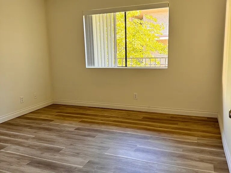 Building Photo - 2425 Purdue Ave