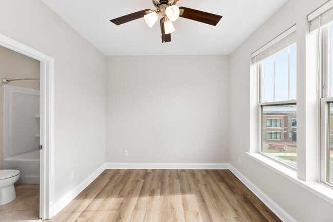 Building Photo - 210 Judson Ave