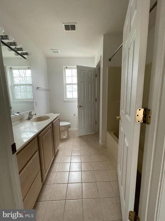 Building Photo - 3208 Stanford St