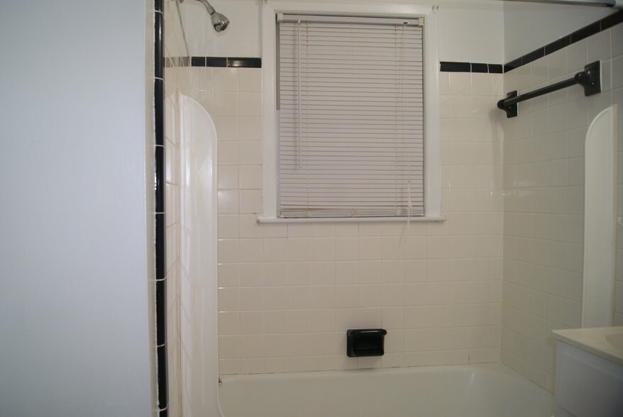 Building Photo - 3208 Ruffin St