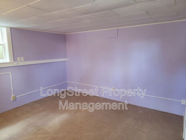 Building Photo - 218 NW 21st St