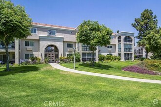 Building Photo - 5500 Paseo Del Lago W