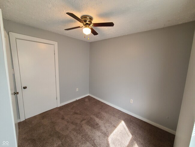 Building Photo - 143 W 35th St